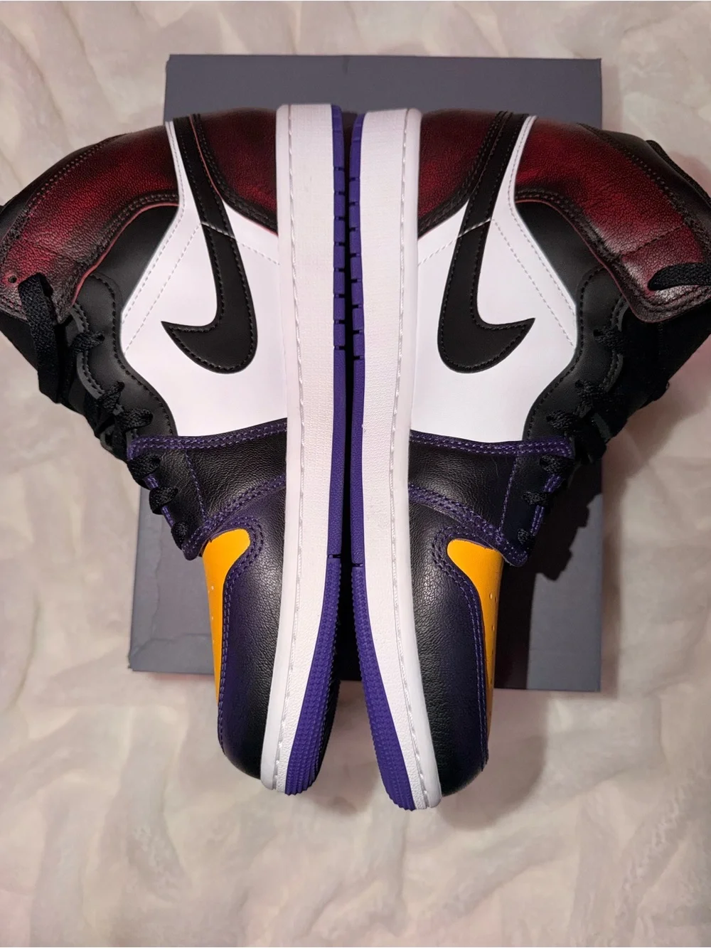 Air Jordan Mid SE lakers vs bulls Nwb Sz 11